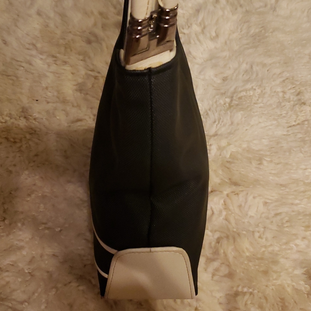 Purse - Picture 3 of 8